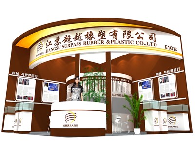36平米展臺設(shè)計制作：一面開口/現(xiàn)代/木質(zhì)結(jié)構(gòu)/咖啡色，為化工展展商而作（免費使用）